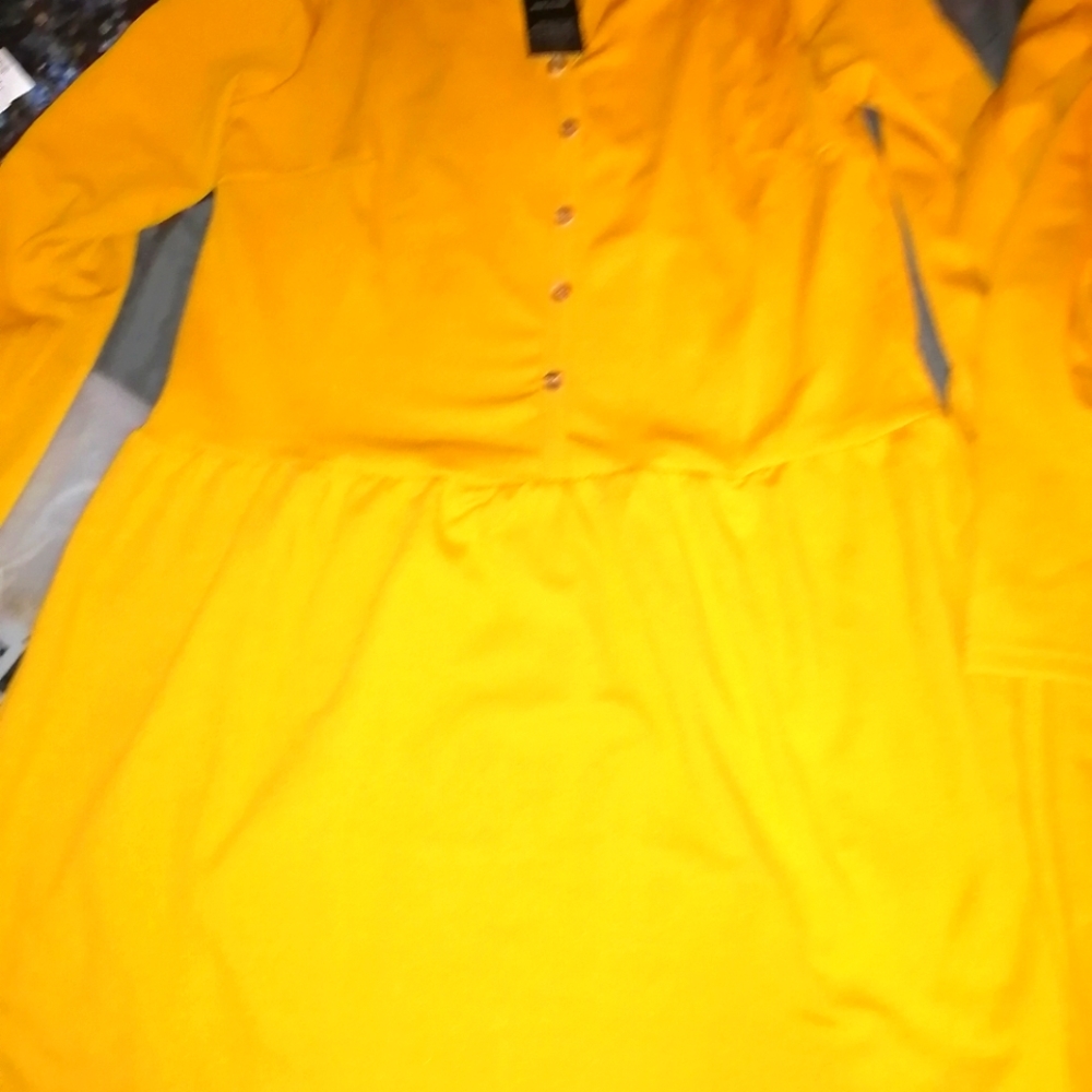 Yellow m ini